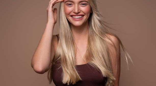 Best Hair Oils for Blonde Hair: What to Look for (and What to Avoid)